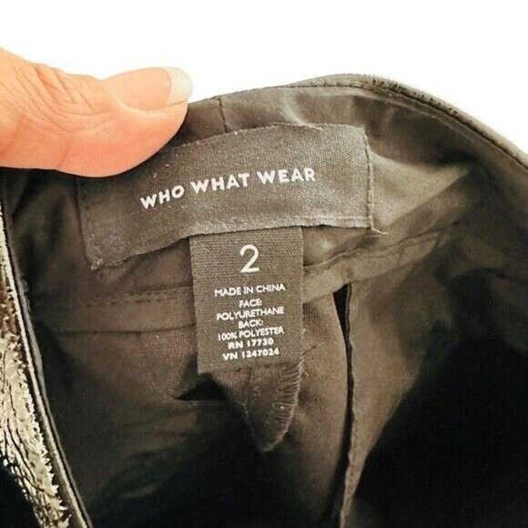 WHO What Wear High Waisted Belted Shiny Faux Leather Black Pants Size 2 - Picture 10 of 10